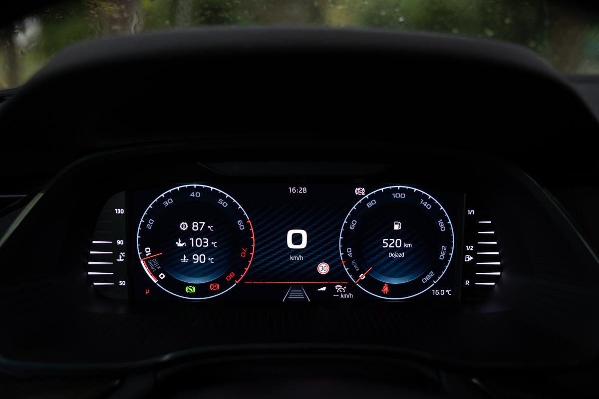 Škoda Octavia 2,0 TSI  RS - test 2025
