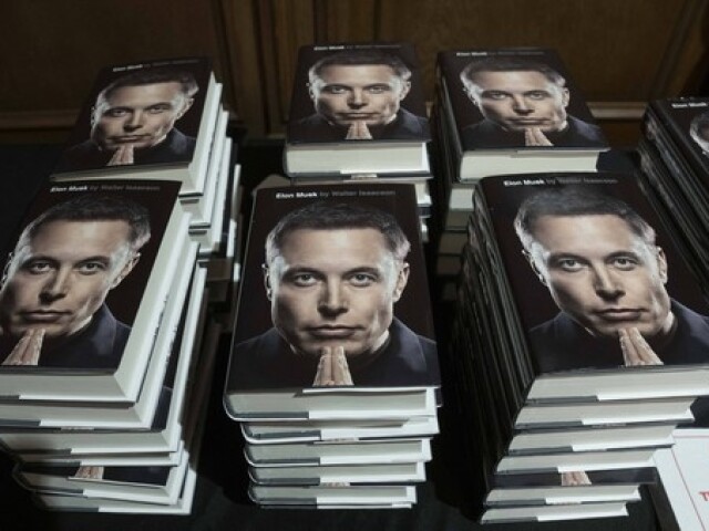 Elon Musk biografia