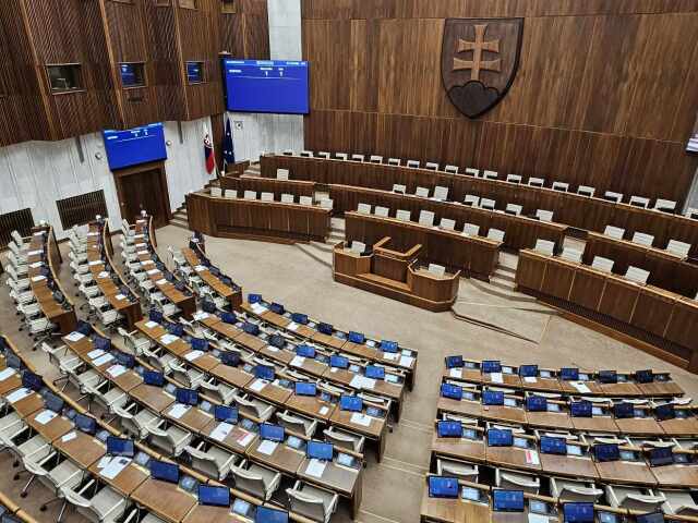 parlament, PVV, druhý deň, prázdnota