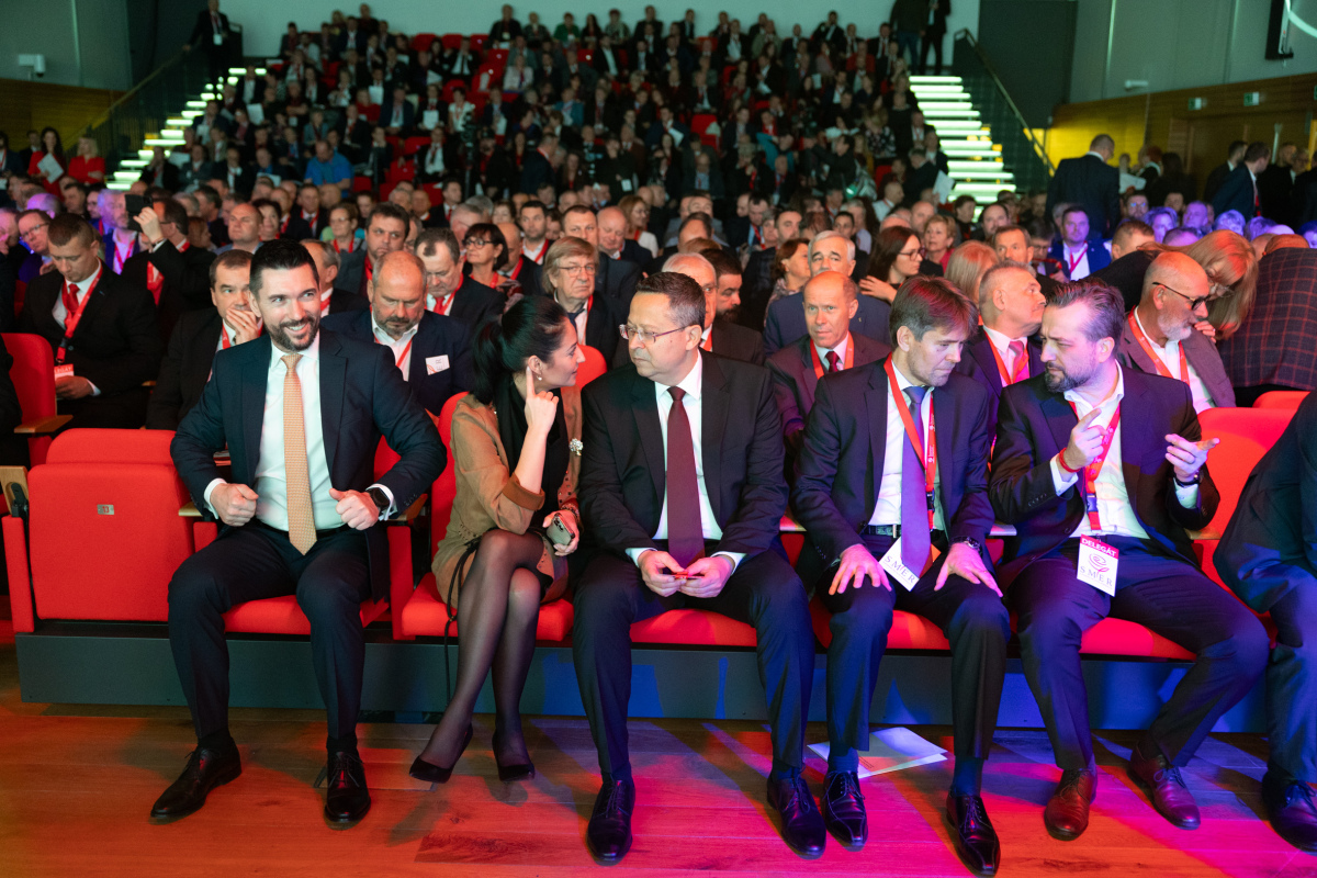 slávnostný snem SMER jazdiareň takáč kamenický Blaha