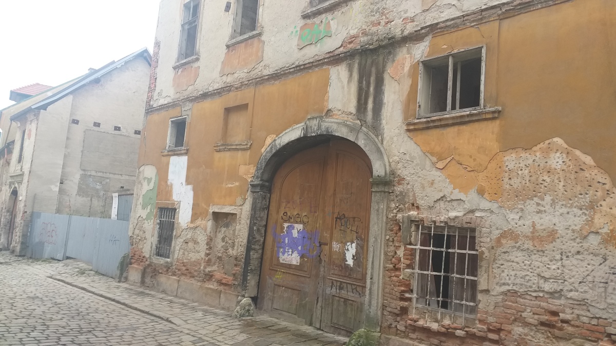 Esterházyho palác, ruina