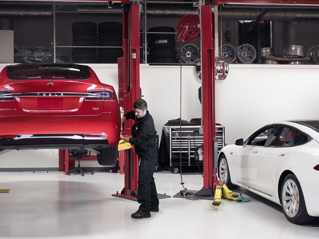 Tesla - servis