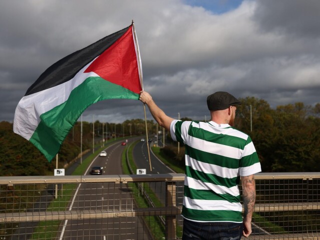 Fanúšik Celtic vlajka Palestína