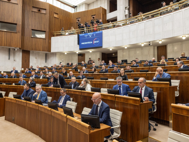parlament, nrsr