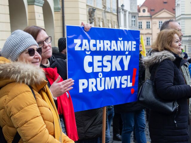 SR Praha odbory demonštrácia Středula vláda Fiala
