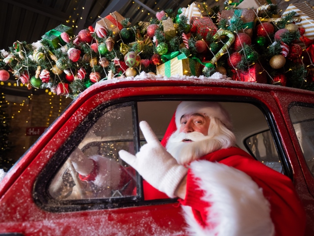 Vianoce, Santa Claus, darčeky, stromček, dekorácie