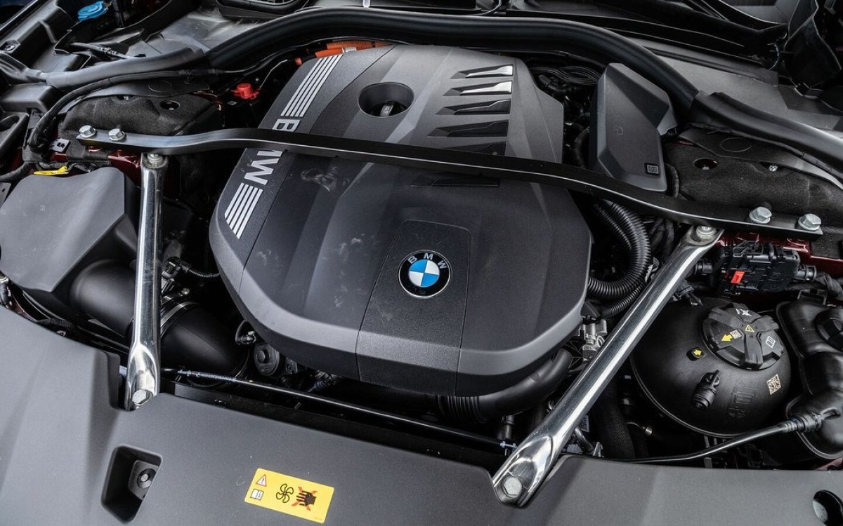BMW M760e xDrive - test 2023