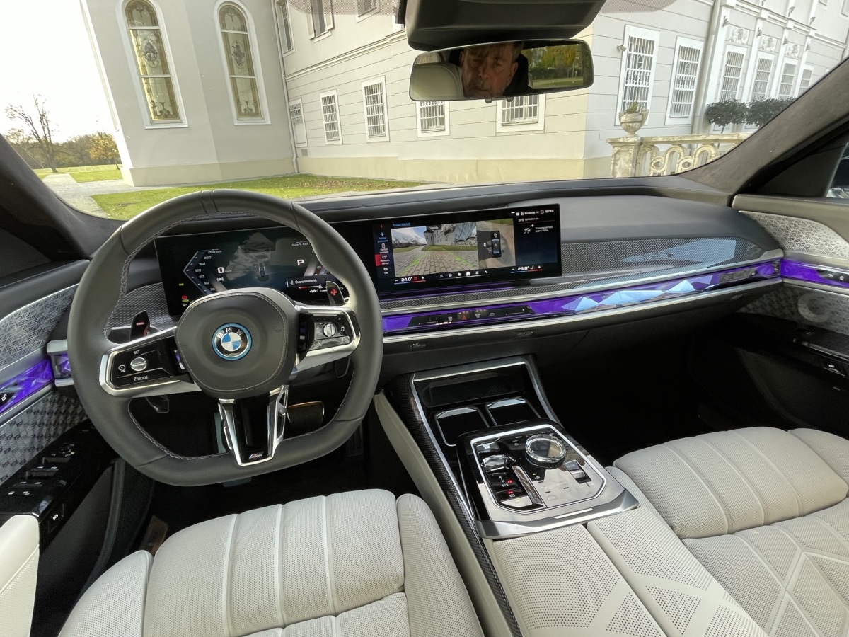 BMW M760e xDrive - test 2023