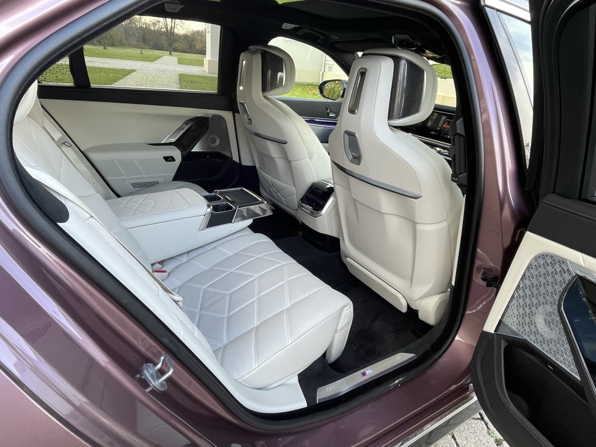 BMW M760e xDrive - test 2023