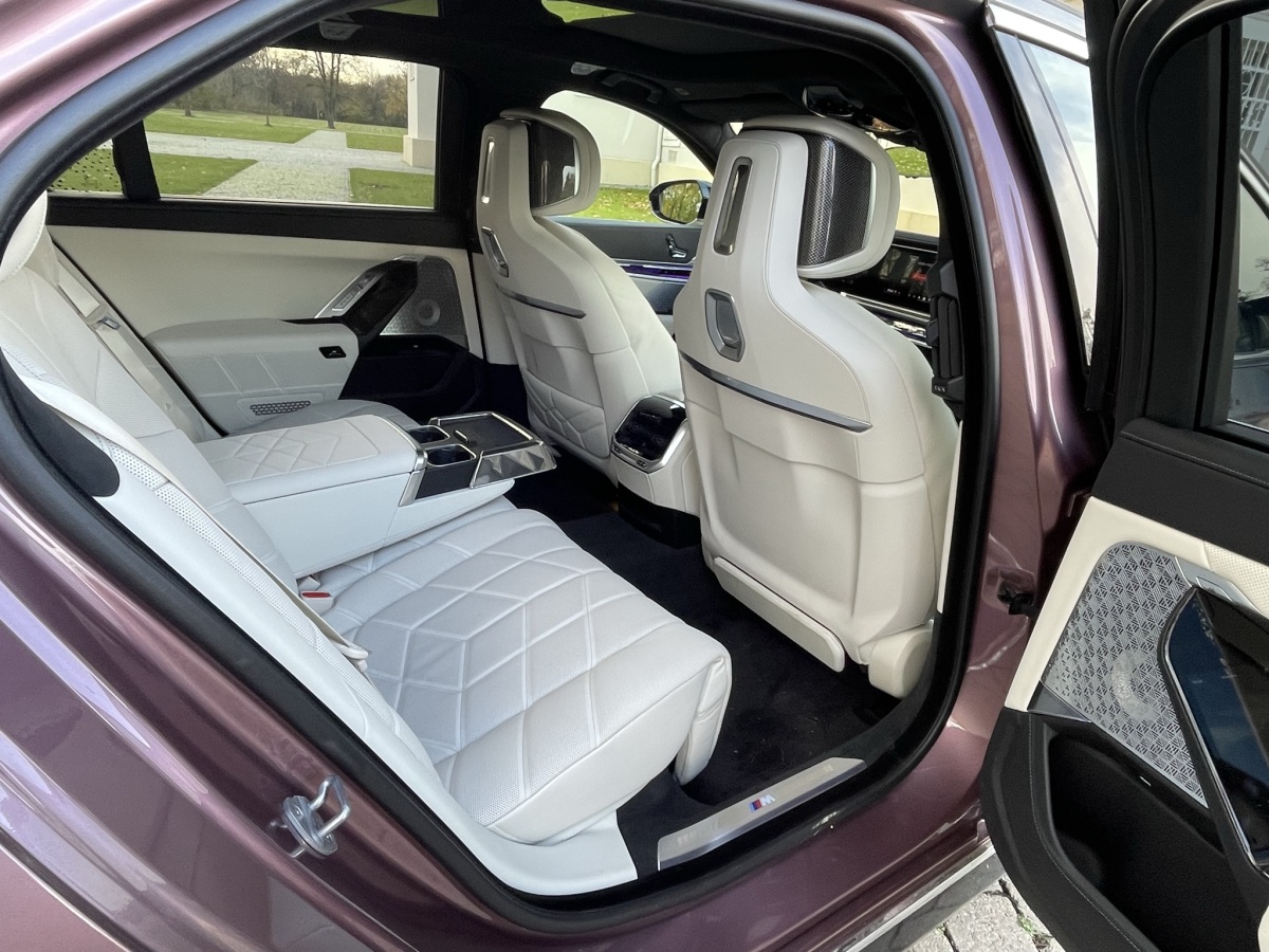 BMW M760e xDrive - test 2023