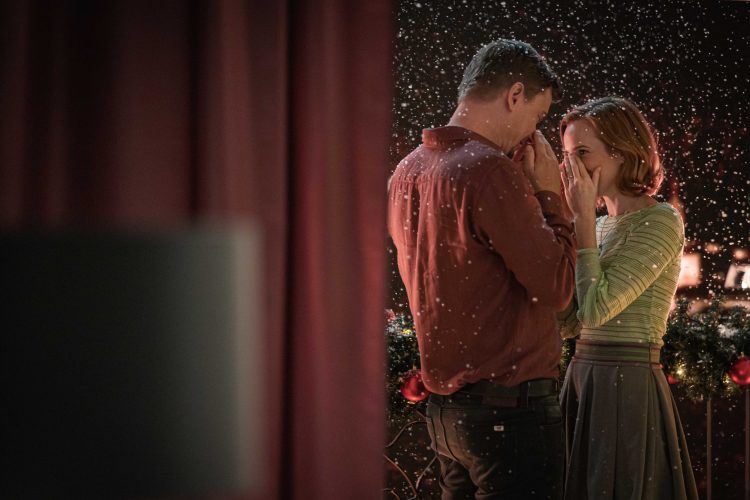 Táňa Pauhofová a Tomáš Měcháček vo filme Známi neznámi.
