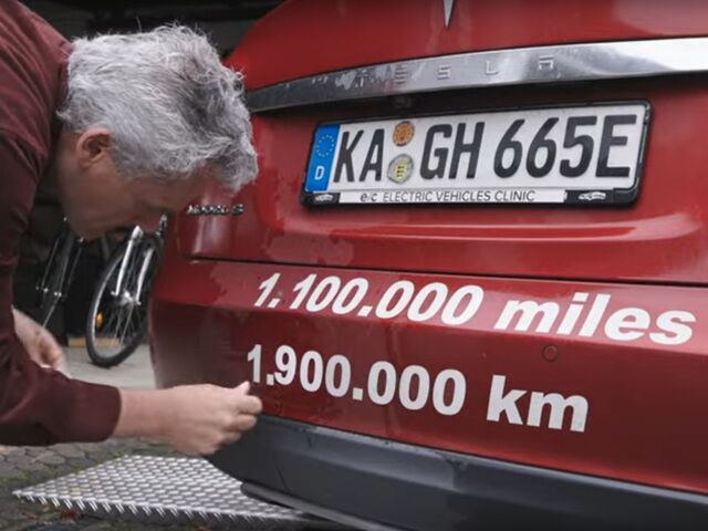 Tesla S -1,9 milióna kilometrov