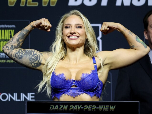 Ebanie Bridgesová