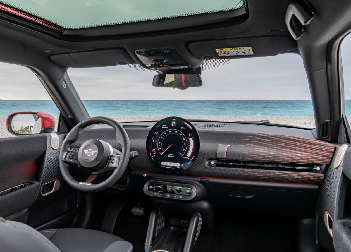 Mini Cooper SE JCW 10