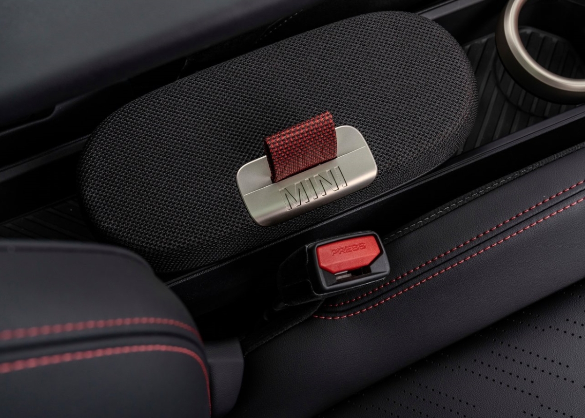 Mini Cooper SE JCW 14