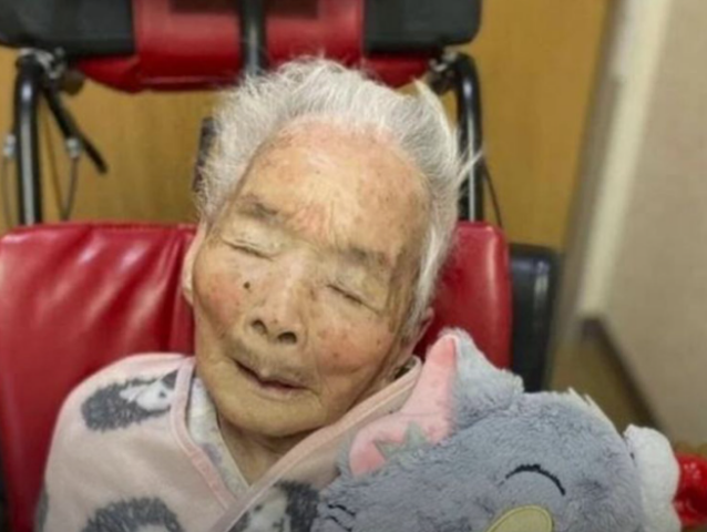 Fusa Tacumiová, Japonka