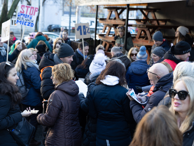 protest, štrajk zamestnancov UniCredit Bank Bratislava