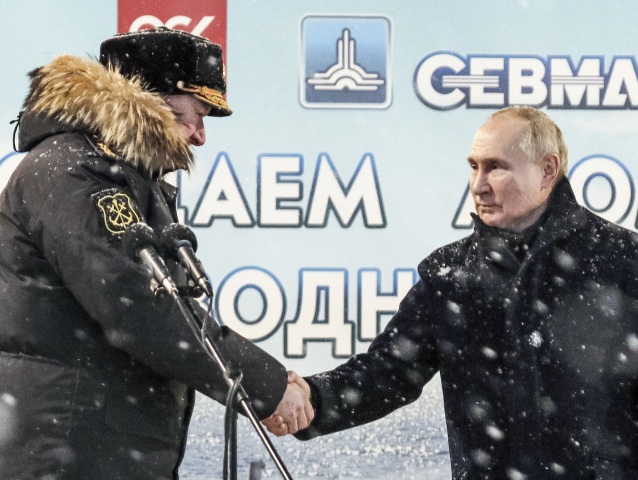 Ruskí námorníci, Putin, jadrová ponorka, Rusko, Moskva, námorníctvo, Nikolaj Jevmenov