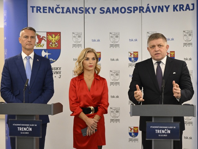 Trenčín, vláda schôdza, rokovanie výjazdové TK