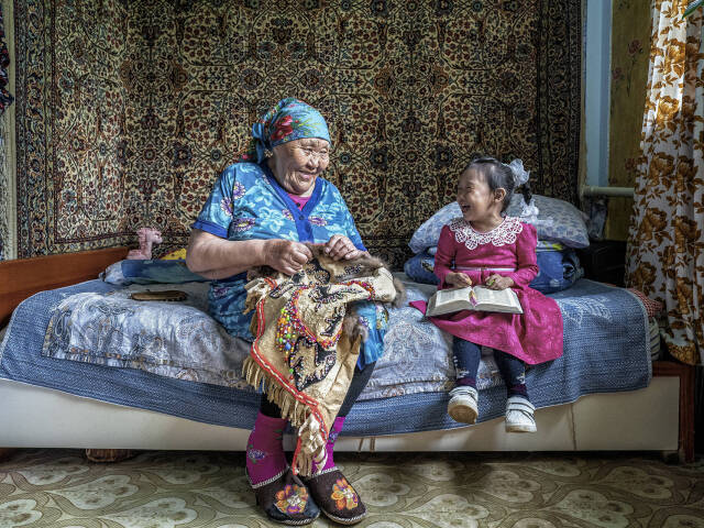 Ruská rodáčka Natalija Saprunovová  fotografovala deti pôvodných obyvateľov ruskej Sibíri.