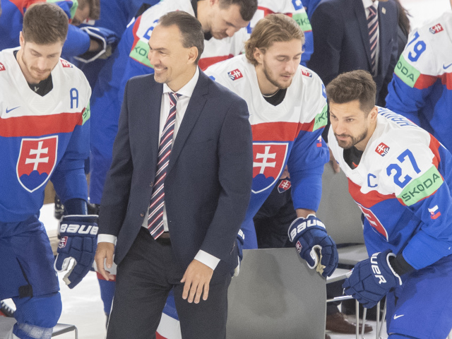 Lotyšsko MS2023 Hokej B Slovensko spoločné fotenie