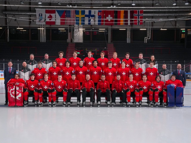 GOTHENBURG, SWEDEN - DECEMBER 25: Team Switzerland - 2024 IIHF World Junior Championship at Frolundaborg on December 25, 2023 in Gothenburg, Sweden. (Photo by Chris Tanouye/IIHF)