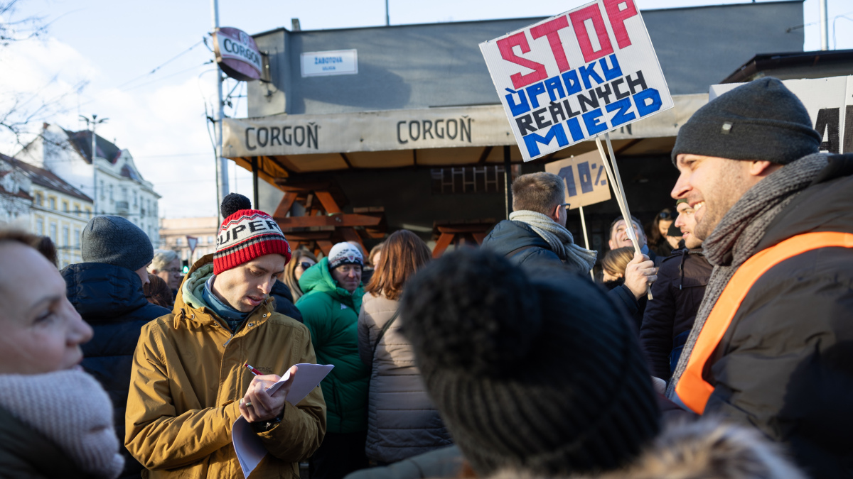 protest, štrajk zamestnancov UniCredit Bank Bratislava
