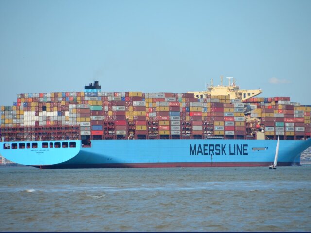 Maersk Hangzhou