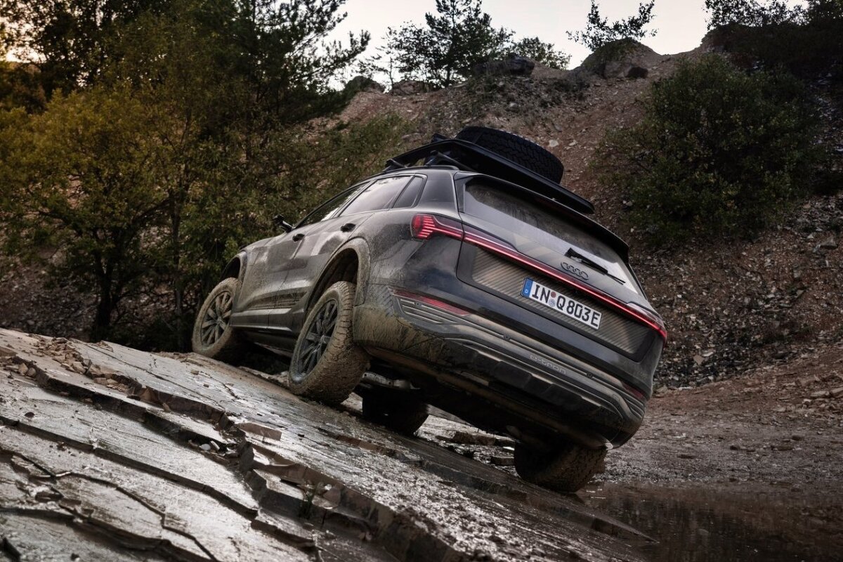 Audi Q8 e-tron Dakar Edition - 2024