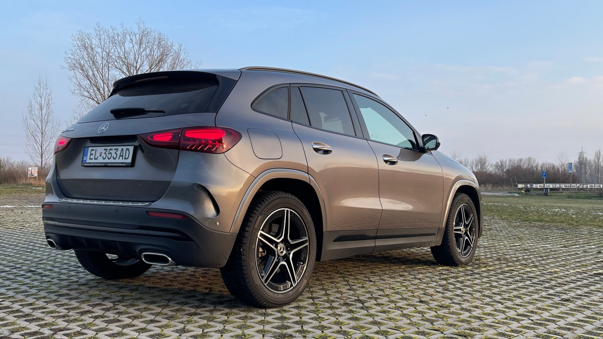 Mercedes-Benz GLA 250 e (2024)