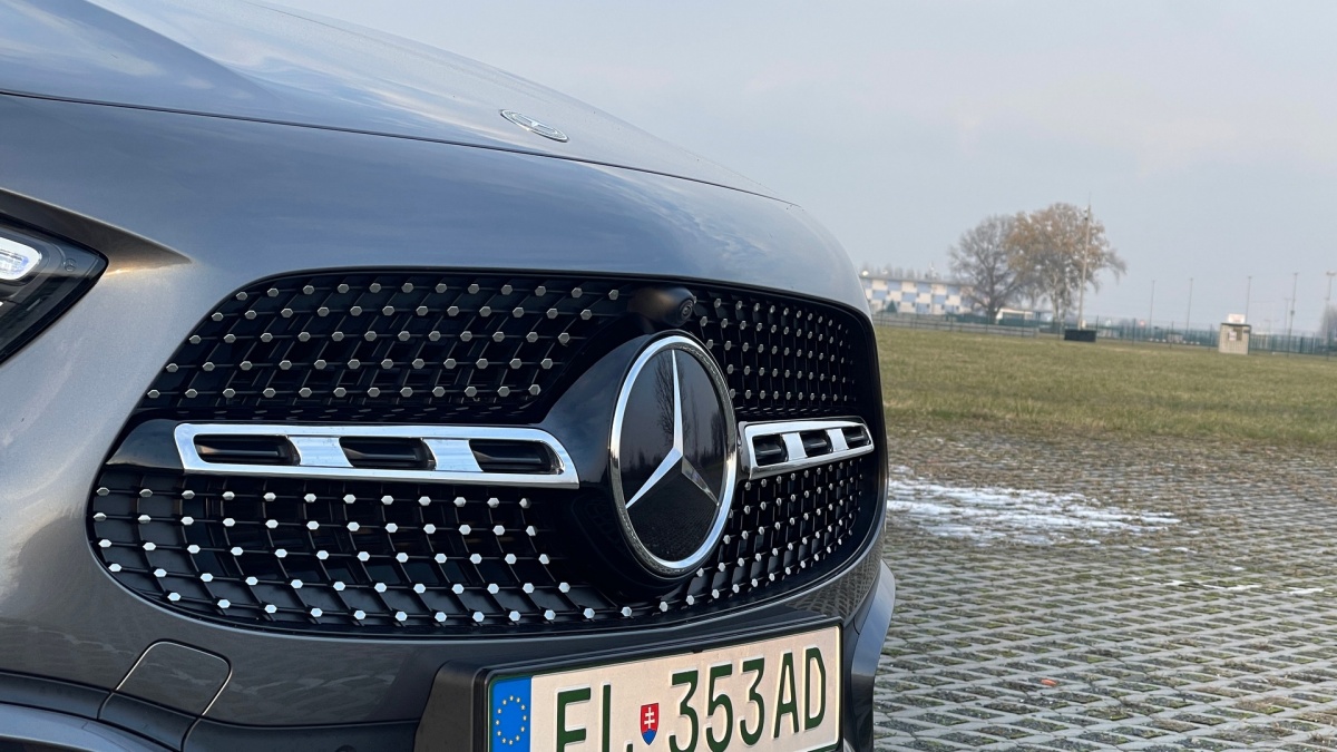 Mercedes-Benz GLA 250 e (2024)