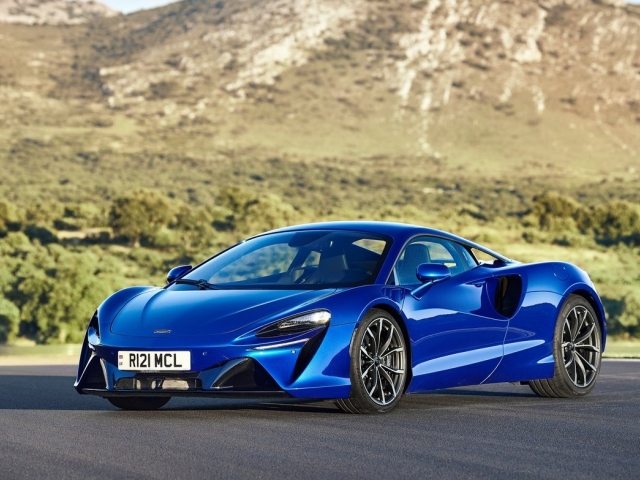 McLaren Artura 1