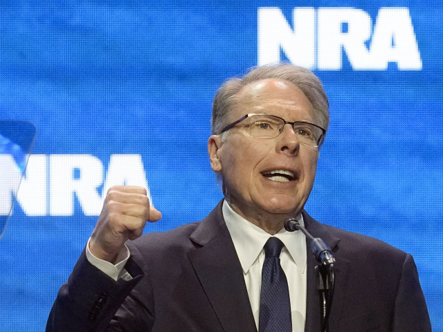 USA NRA zbrane riaditeľ loby demisia