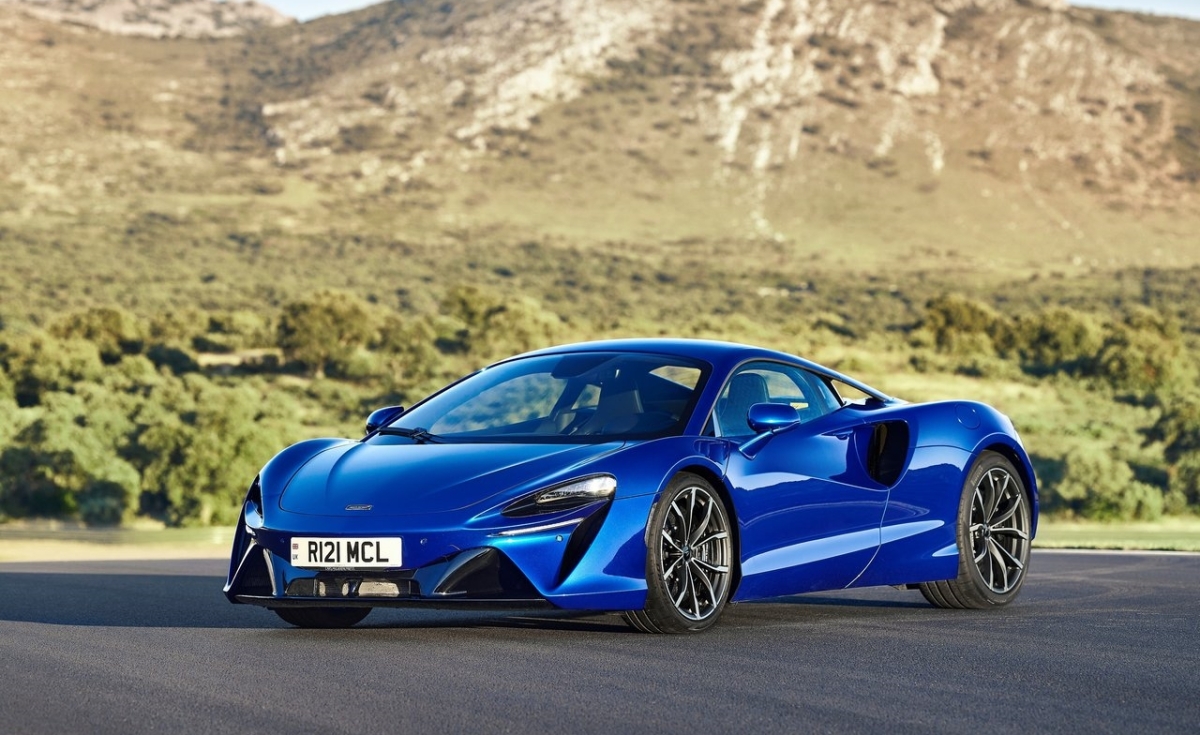 McLaren Artura 1