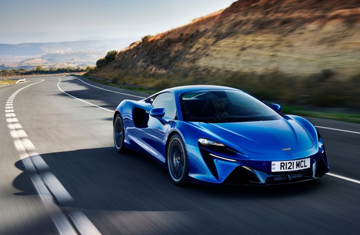 McLaren Artura 2