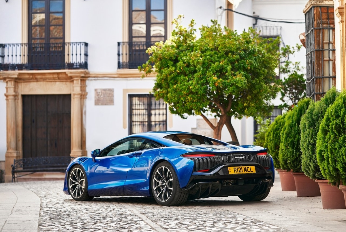 McLaren Artura 7