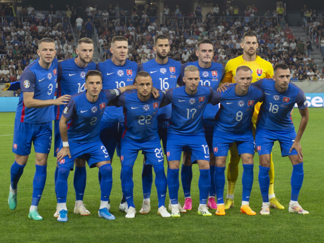 SR Bratislava šport futbal kval. ME J Slovensko Portugalsko BAX