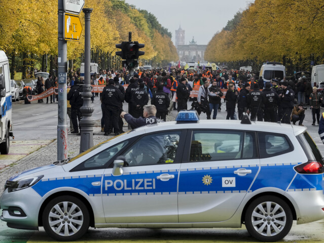 protest nemecko berlín demonštrácia aktivisti