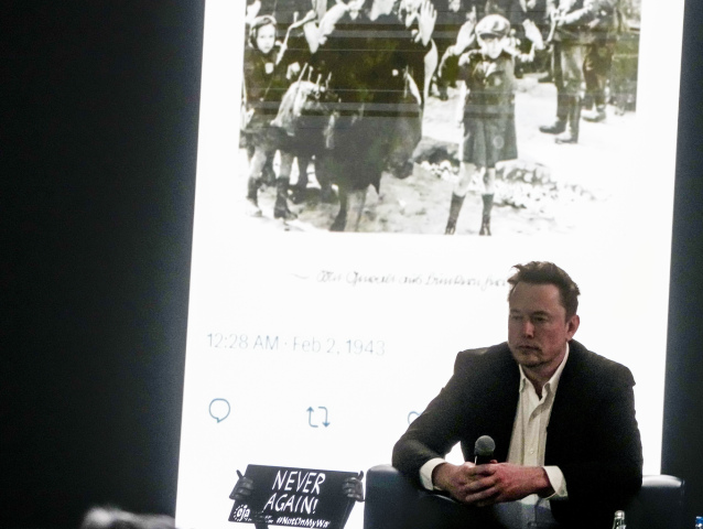 Elon Musk po prehliadke koncentračného tábora Auschwitz-Birkenau