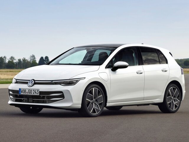 Volkswagen Golf - 2023