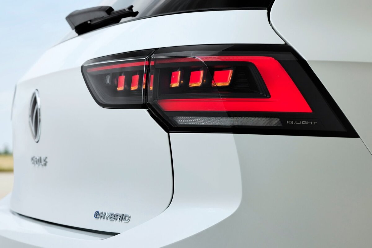 Volkswagen Golf - 2023