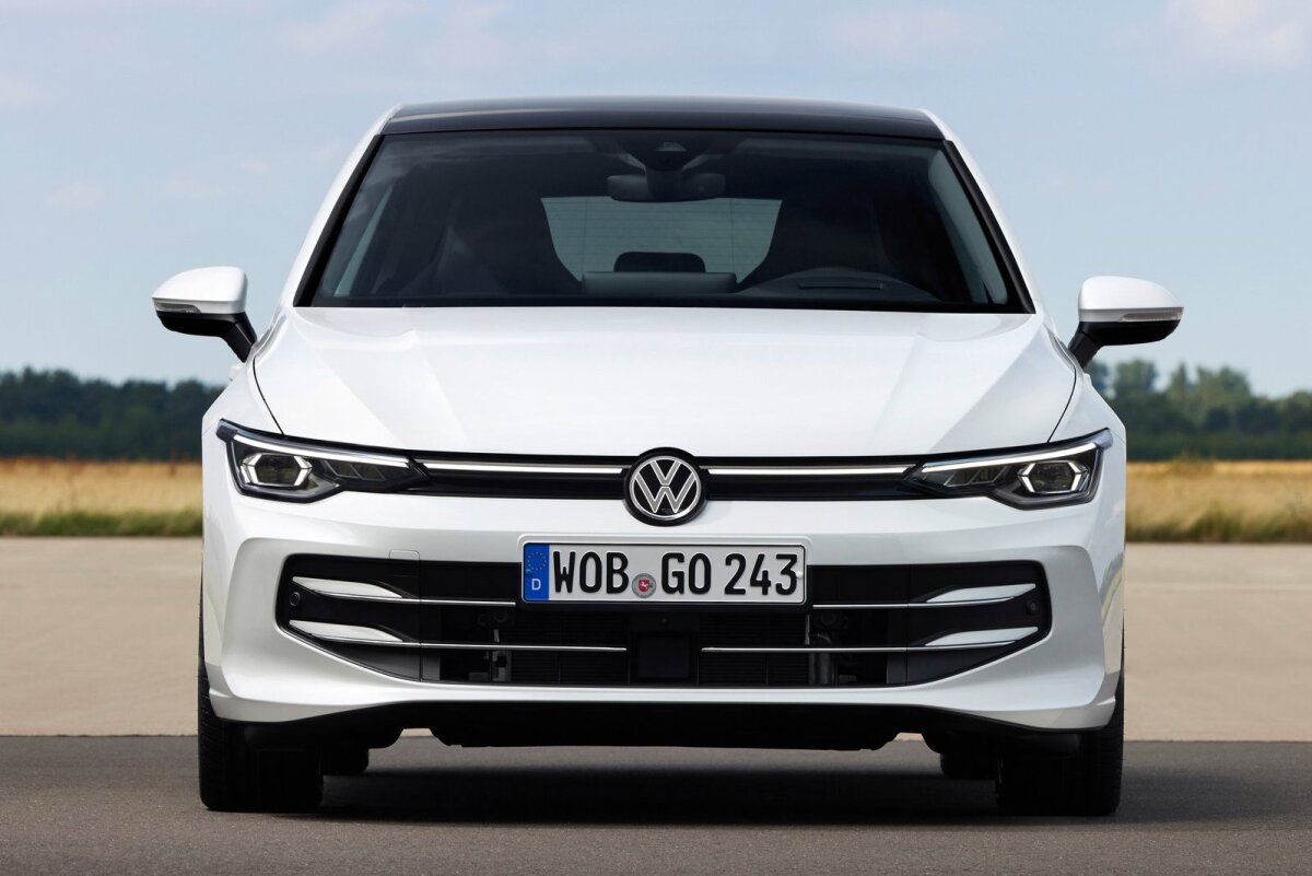 Volkswagen Golf - 2023