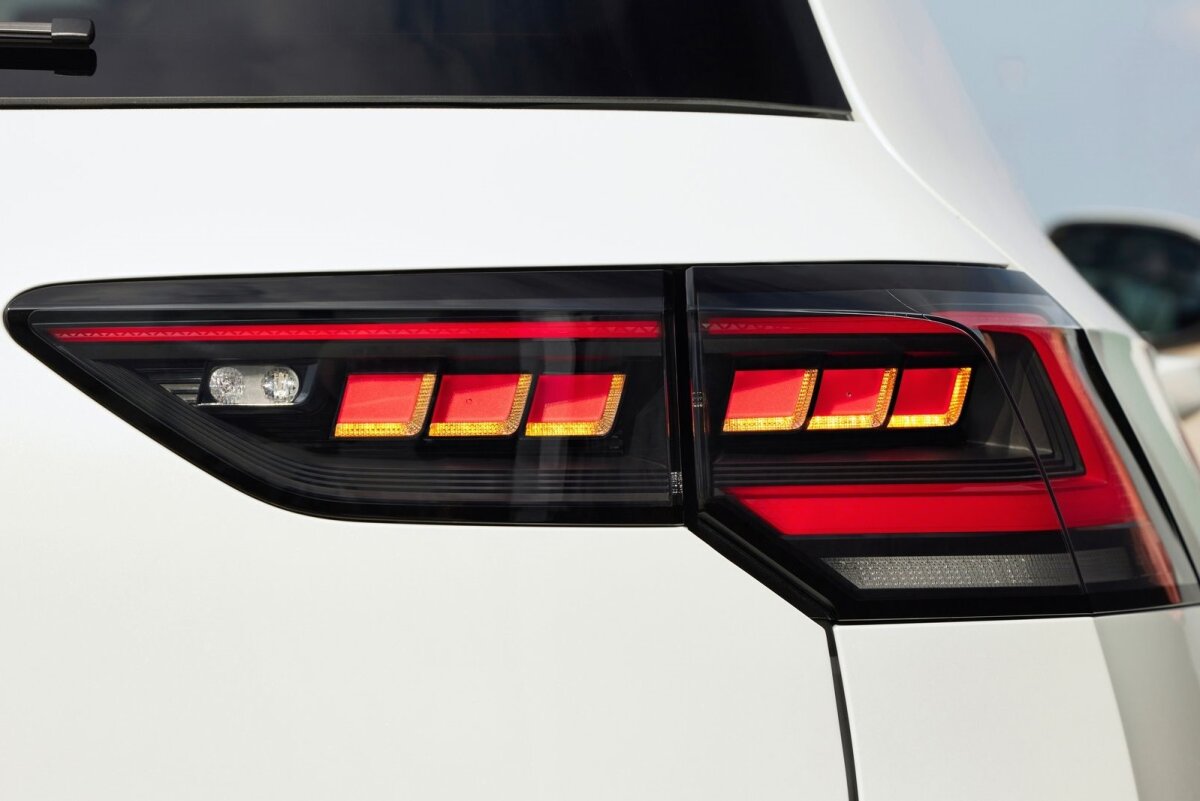 Volkswagen Golf - 2023