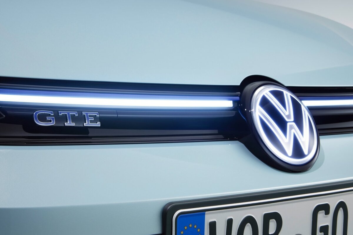 Volkswagen Golf GTE - 2023