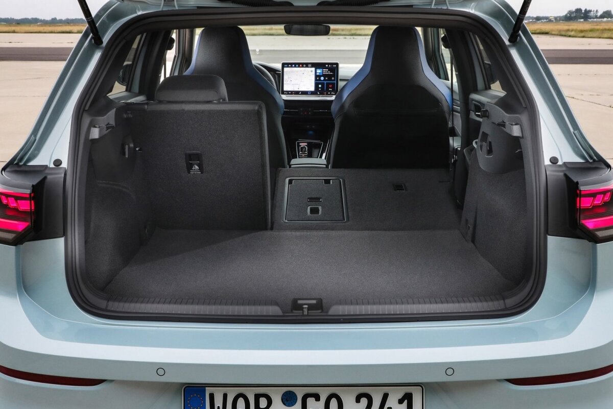 Volkswagen Golf GTE - 2023