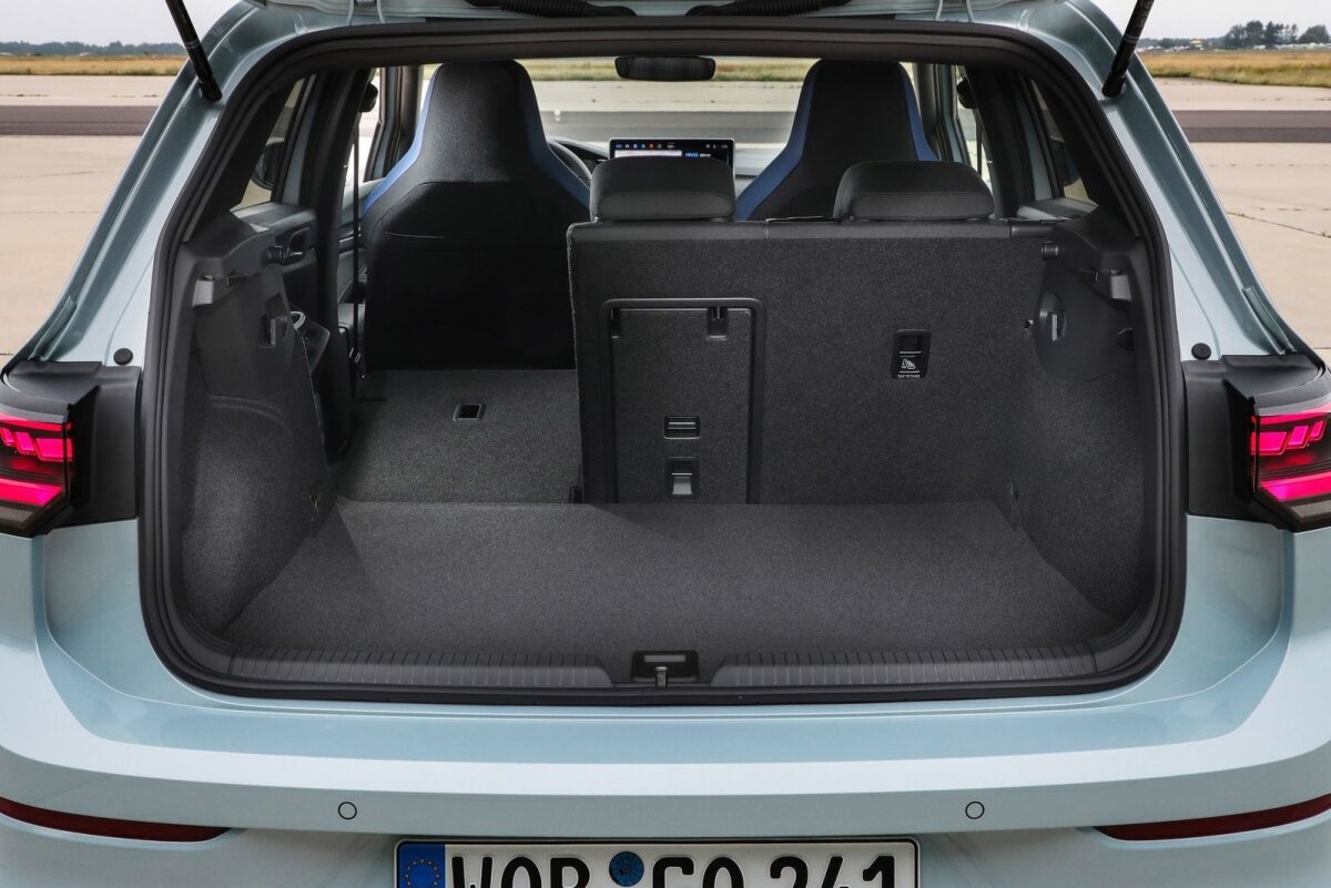 Volkswagen Golf GTE - 2023