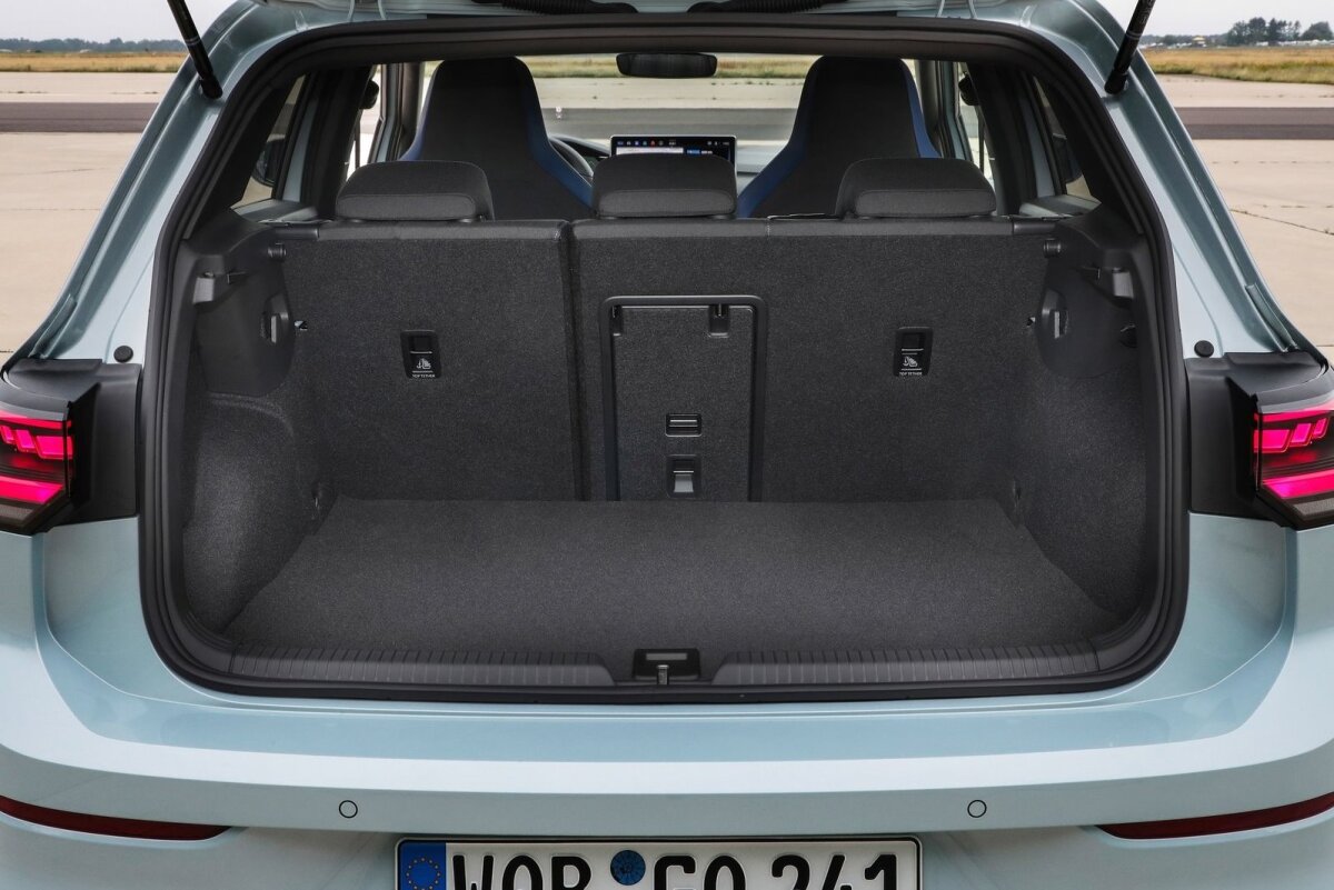 Volkswagen Golf GTE - 2023