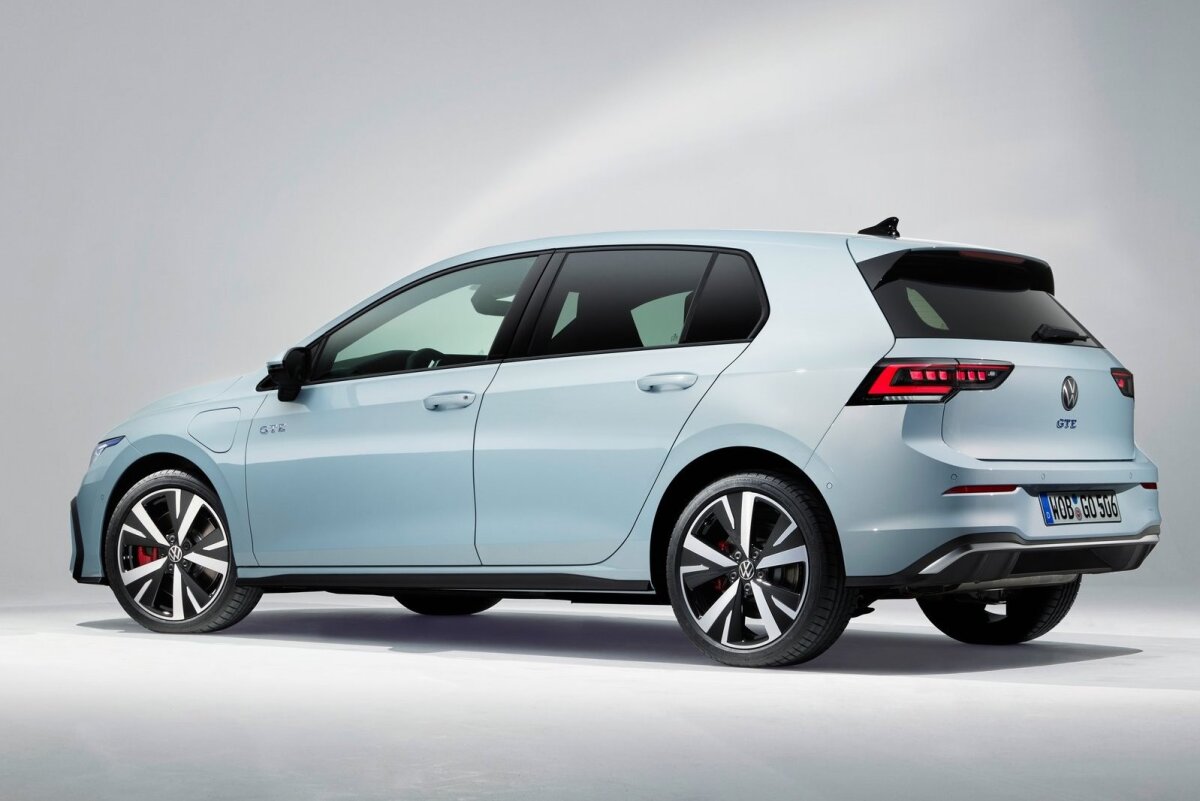 Volkswagen Golf GTE - 2023