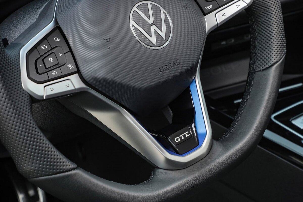 Volkswagen Golf GTE - 2023