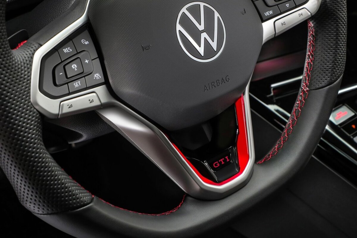 Volkswagen Golf GTI - 2023